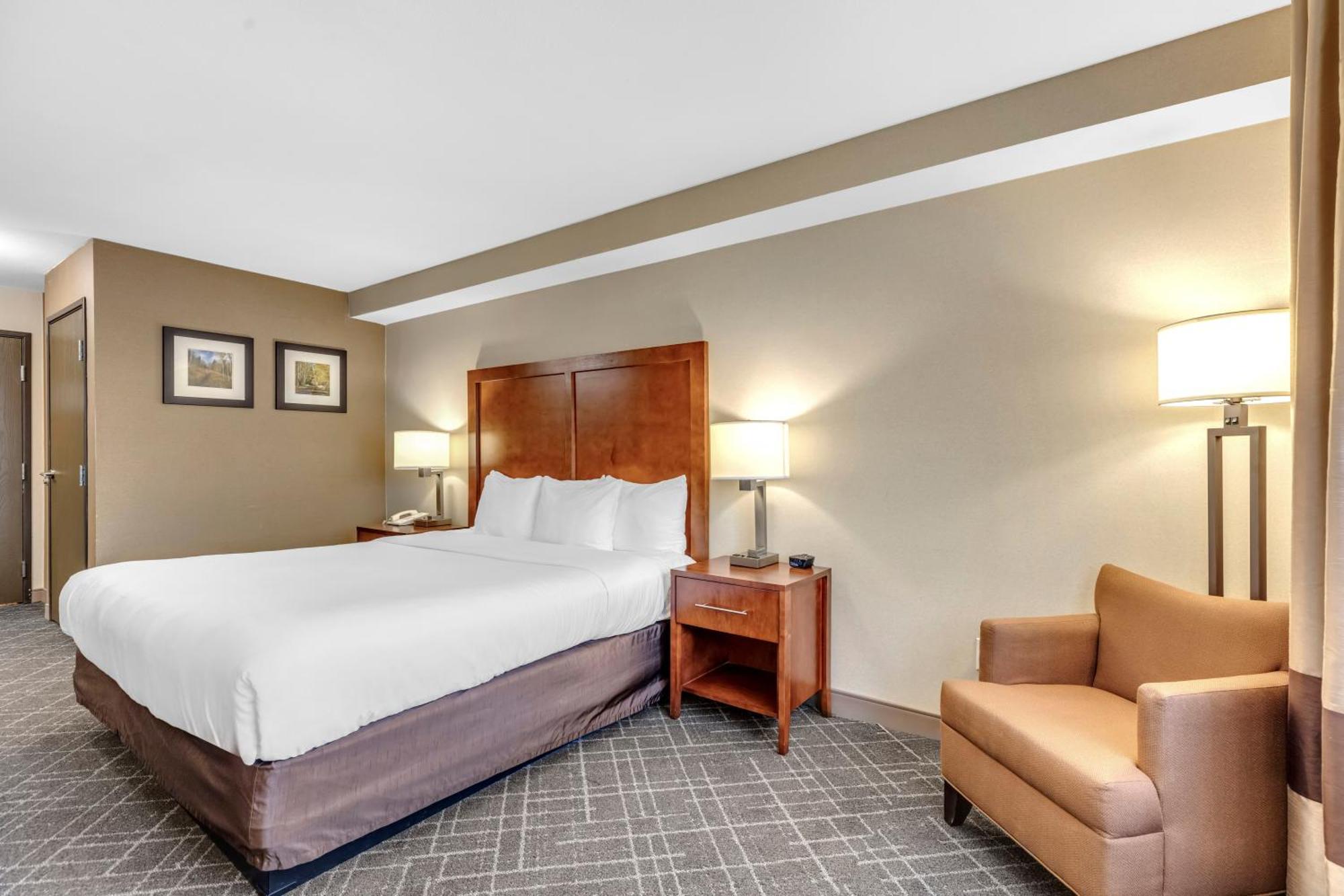 Comfort Denver West Arvada Station Inn 2*