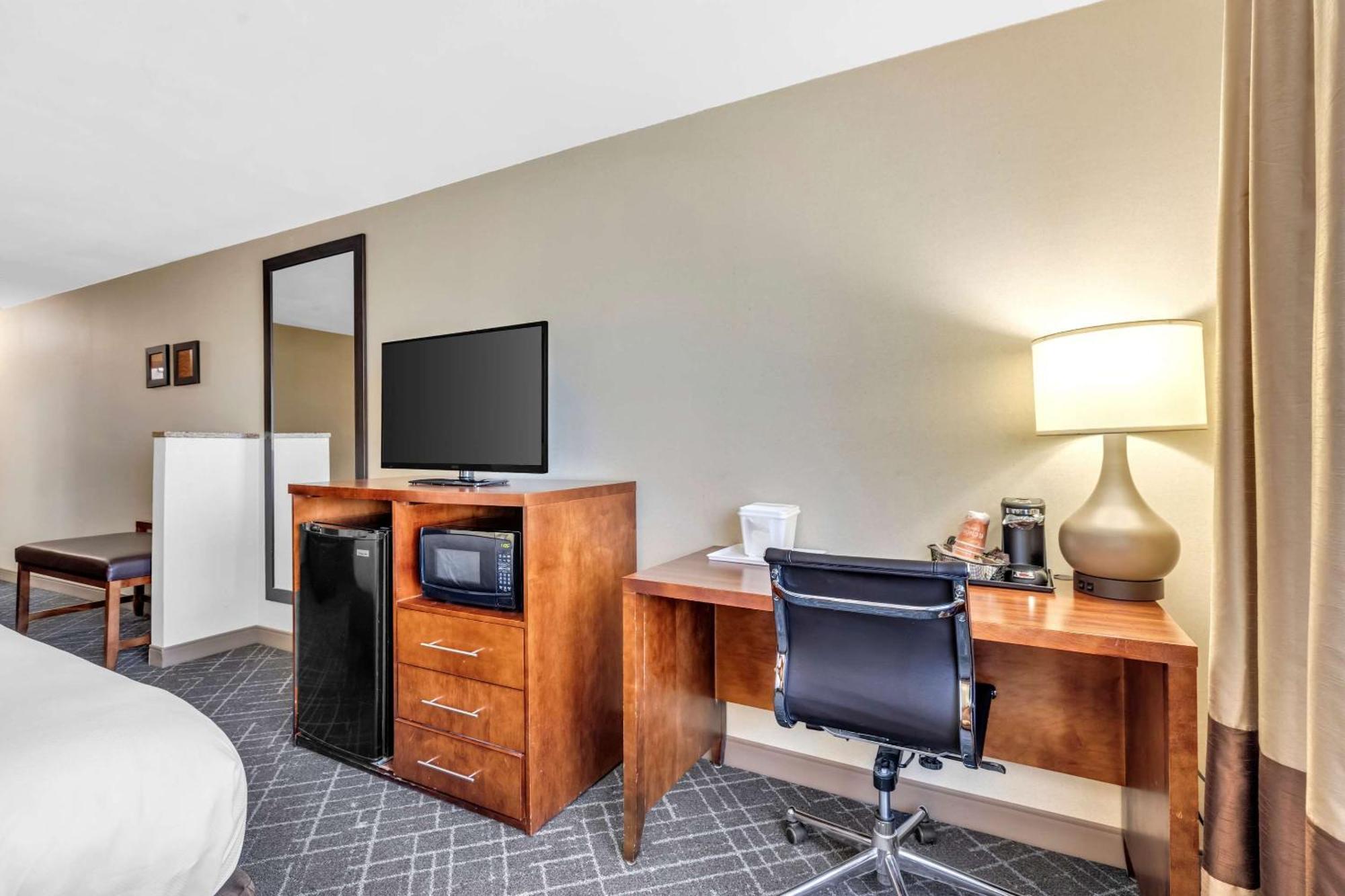 Comfort Denver West Arvada Station 2* Wheat Ridge